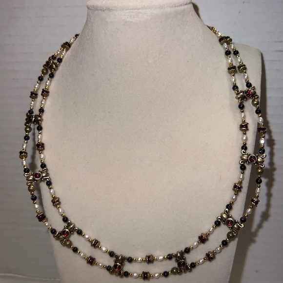 Beaded Layered Necklace Gold Tone Red Accent Pearlcore Aesthetic Jewelry - Picture 2 of 4